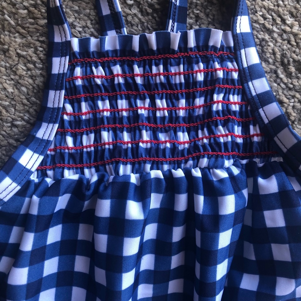 Swimsuits - Picture 6 of 8